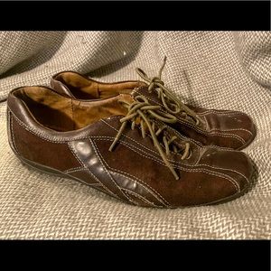 Mens brown suede shoes/
